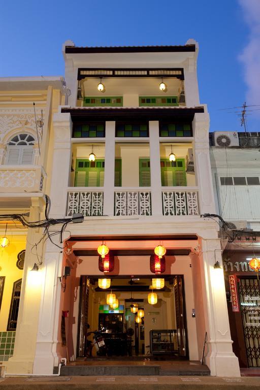 99 Oldtown Boutique Guesthouse Sha Extra Plus Phuket Exterior photo