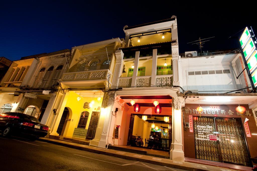 99 Oldtown Boutique Guesthouse Sha Extra Plus Phuket Exterior photo