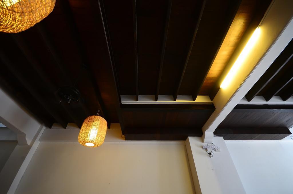 99 Oldtown Boutique Guesthouse Sha Extra Plus Phuket Exterior photo